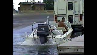 Launching Deans Hydrodyne at Lake Kinkaid July 2 2005 [upl. by Doolittle]