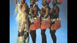 Mahlathini amp the Mahotella Queens  Makhomabhaji [upl. by Sihtnyc]