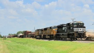 NS 2697 leads the MEWLF07 thru East Bernard TX  patched CNW DPU on the ILXEW [upl. by Nereus]