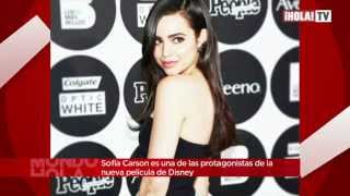 Sofia Carson Protagonizó una Película de Disney  Mundo HOLA [upl. by Harat973]