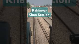 Shalimar Express in Rahim yar khan Station railfans pakrailfan ytshorts [upl. by Duwad]