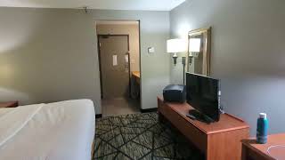 Hotel Room Tour La Quinta Milwaukee Airport Oak Creek Wisconsin [upl. by Sina991]