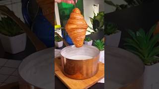 HACK CROISSANT FACILE  recette patisserie croissant snack gateau dessert [upl. by Cheri]