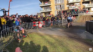 Felipe NYSTROM stops to cheer and applaud for Van Der Poel en v Aert WK cyclocross 2023 Hoogerheide [upl. by Alfie108]