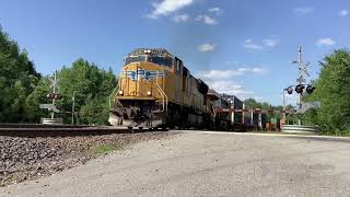 5172023 Railfanning on Union Pacfic And BNSF Including a CSX YN2 Dash 8 and a shave and a haircut [upl. by Margeaux]