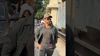 Hrithik Roshan and Saba Azad make a stylish appearance at Juhu PVR [upl. by Eiser]