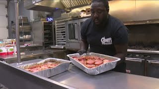 Toledo business owner gives away free Thanksgiving food [upl. by Kursh594]