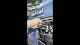 Como Cambiar el Aciete Bujias y Filtro de Aire de un Miller Bobcat 250 11000w WelderGenerator [upl. by Nimref]