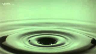 Goutte deau en slow motion [upl. by Ahsilrak]