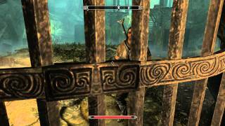 Skyrim  Dustmans Cairn How to open the gate  Proving honor Retrieve the fragment [upl. by Uos575]