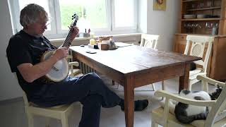 Briar Picker Brown Clawhammer Banjo  Official Jesenwang Airport Kitchensession [upl. by Vail67]