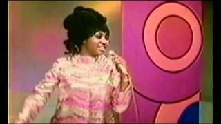 Aretha Franklin  Chain Of Fools Live 1968 [upl. by Hellah399]