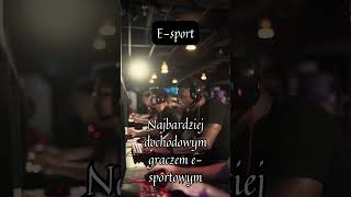 Najbardziej dochodowy esportowiec shorts [upl. by Nilahs]