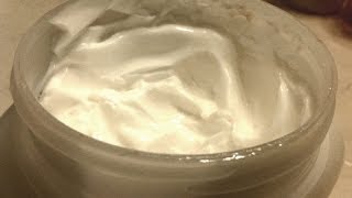 Popular Cream For Striae Rubra  Must Watch This [upl. by Xuerd]