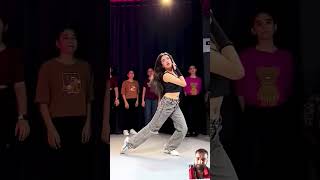 Super se bhi upar waal dance shortfeed bollywood dancecover dancer automobilebollywooddance [upl. by Melva]