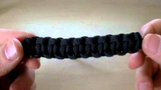 Tying a 550 paracord woggle [upl. by Adleme60]