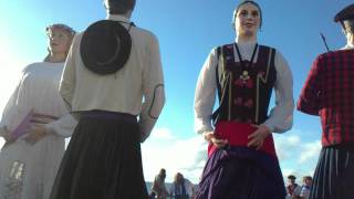 Gigantes Bailando en la Zurriola Donostia 2011 [upl. by Nessah808]