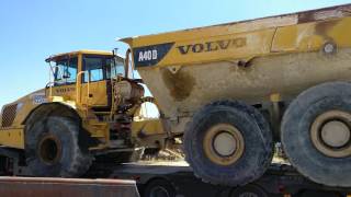 VOLVO A40D Dumper  tombereau articulé [upl. by Nilerual363]