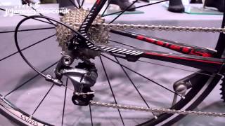 Focus Izalco Max Road Bike Red Shots 2016 [upl. by Fredel]