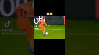 Bernardeschi rischia la giocata 😱 [upl. by Serafine]