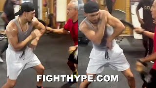 TEOFIMO LOPEZ CRAZY NEW SHOULDER ROLL amp SLIP TRAINING SHOWS CATLIKE REFLEXES FOR quotTAKEBACKquot RETURN [upl. by Allsun]