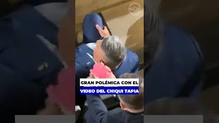 El polémico vídeo del Chiqui Tapia con un dirigente que le seca la transpiración en la Copa América [upl. by Leirbma]