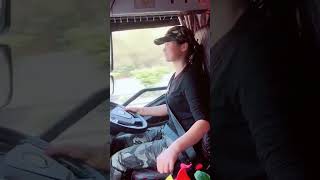 mooie vrouwelijke chauffeur dailyvlog car driving truck girl bhojpuri chinese ladydriver [upl. by Kam]