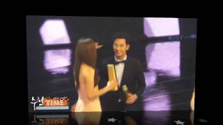 Kim Soo Hyun amp Jun Ji Hyun  Sweet Moments Part 2  50th Baeksang Art Award 2014 [upl. by Amre]