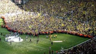 Die Sud flippt aus  Borussia Dortmund 14052011 [upl. by Cailean]