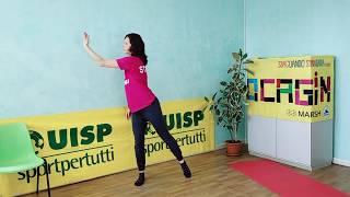 Ginnastica dolce per anziani a corpo libero e sulla sedia 5 [upl. by Kinny358]