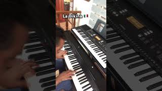 La Bikina 🇲🇽 piano musica pianomusic siguemeenmisredesoficiales méxicolibre [upl. by Tiffy716]