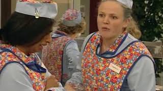 Dinnerladies Series 1 Episode 4  Moods [upl. by Chaiken]