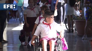 Inicia el curso escolar en Cuba en medio de crisis y desafíos logísticos [upl. by Corrinne]