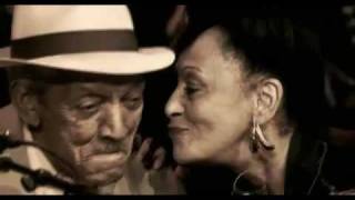 Buena Vista Social Club  Compay Segundo amp Omara Portuondo  Veinte Años  BG subs  превод [upl. by Cullen]