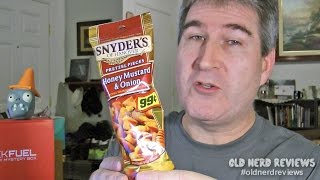 Snyders Honey Mustard amp Onion Pretzels Pieces REVIEW 🍯🥨 [upl. by Epul]