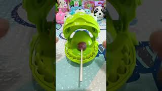 ASMR ALIEN DENTIST LOVE EATING CUTE PURPLE LOLLIPOP CANDYshortvideosatisfyingasmrshorts [upl. by Xever818]