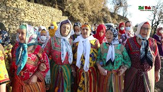 Honneur Aux Braves Femmes Du Village quotAit Bouhouniquot à TiziOuzou … [upl. by Brandea367]