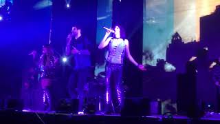 HaAsh amp Melendi  Destino o Casualidad  Movistar Arena Santiago 2018  GIRA100AÑOSCONTIGO [upl. by Hsilgne]