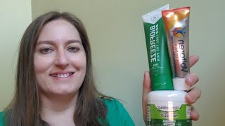 Compare Voltaren Biofreeze Hempvana and CBD creams for Pain Arthritis by a Physical Therapist [upl. by Winchell941]