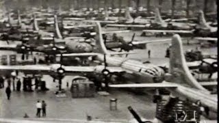 B29s from Georgia Building the Superfortress  1944 [upl. by Box317]