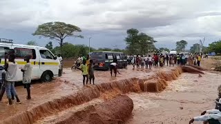 The road leading to Garissa town indefinitely closed due to the rapidly rising water at Tana River [upl. by Thorner]