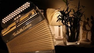 Accordeon Paris avec un Mengascini [upl. by Ardelle]