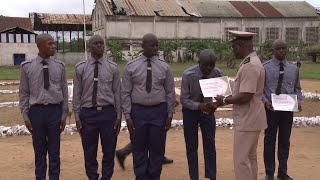 200 stagiaires volontaires du Centre Bimbresso prêts pour lemploi [upl. by Cardon281]