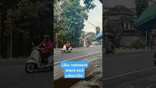 2411240930 WITA jalur Denpasargilimanuk timur perempatan penyalin terpantau ramai dan lancar [upl. by Nonnac]