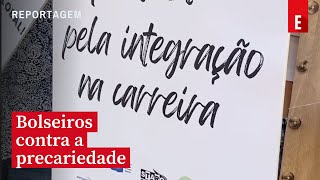 Concentração de bolseiros contra a precariedade  ESQUERDANET [upl. by Starkey]