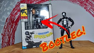 CT Toys Bootleg Mafex Black Costume SpiderMan Review amp Comparación Español [upl. by Bobker113]