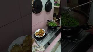 Aneh Masak Kangkung bikin batuk shorts [upl. by Nerhe]