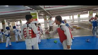 Latihan rutin Taekwondo RACATA KHI [upl. by Quartis]