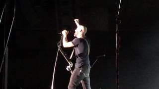 Daughtry Does Vince Neil of Motley Crue [upl. by Fairleigh]