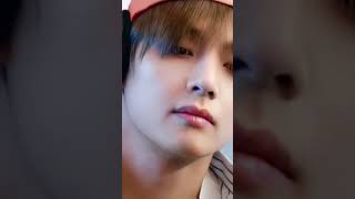 btsarmy kimtaehyung viralvideo viralshort youtubeshorts shorts [upl. by Viquelia651]